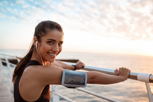 Sportive Young Woman Training at Sunrise by the Seaside – Free Stock Photo, Download Free