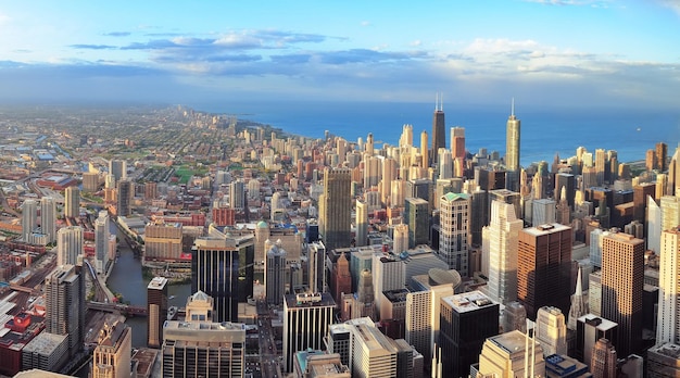 Stunning Chicago Skyline at Sunset – Free Download