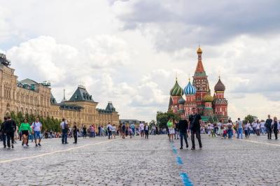 Moscow’s Red Square: GUM Building and Saint Basil Cathedral Landmarks – Free Download