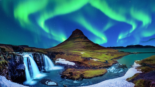 Northern Lights Over Kirkjufell: Stunning Aurora Borealis in Winter – Free Download