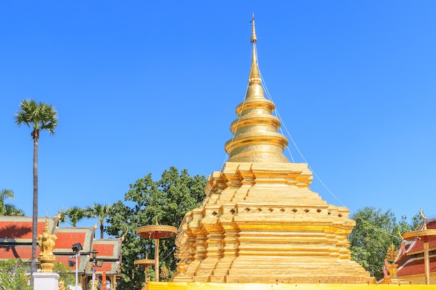 Golden Buddha Relic Pagoda at Wat Phra That Si Chom Thong Worawihan in Chiang Mai, Thailand – Free to Download