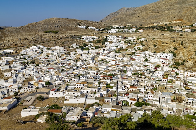 Stunning Mountain Views with White Houses – Free Stock Photo for Download