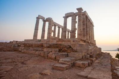 Stunning Greece Landscape featuring the Temple of Poseidon at Sounion – Free Download