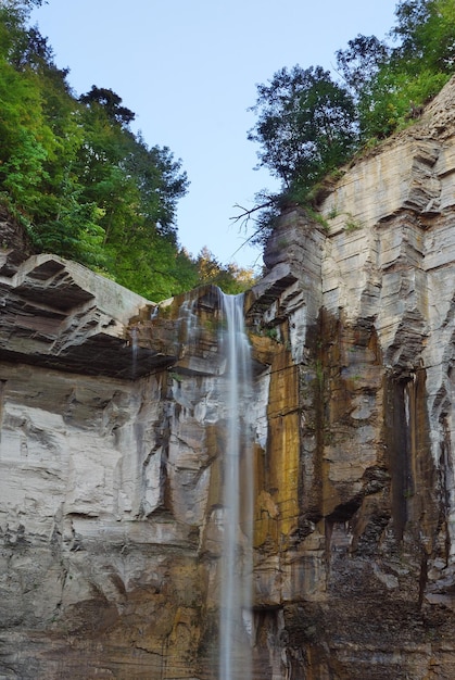 Taughannock Falls: Stunning Waterfall in Watkins Glen State Park, New York – Free Download