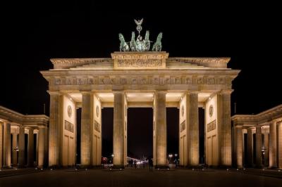 The Brandenburg Gate at Night in Berlin – Free Download