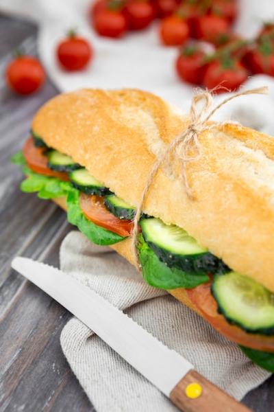 Delicious Sandwich with Cucumber Slices and Tomatoes – Free to Download