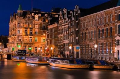 Explore Amsterdam’s Scenic Beauty – Free Stock Photo Download