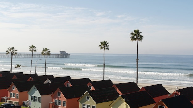 Cottages in Oceanside, California – Beachfront Bungalows and Summer Seascape | Free Download