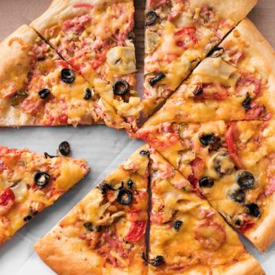 Delicious Sliced Pizza from Above – Free Download