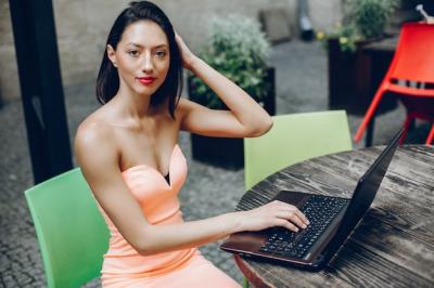 Elegant Lady with Laptop – Free Stock Photo, Download for Free