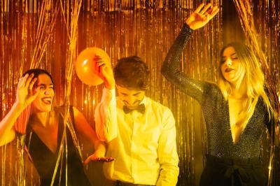 Club Celebrations with Friends – Free Download