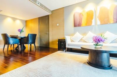 Beautiful Luxury Living Room Interior Decoration in Bangkok Hotel – Free Download