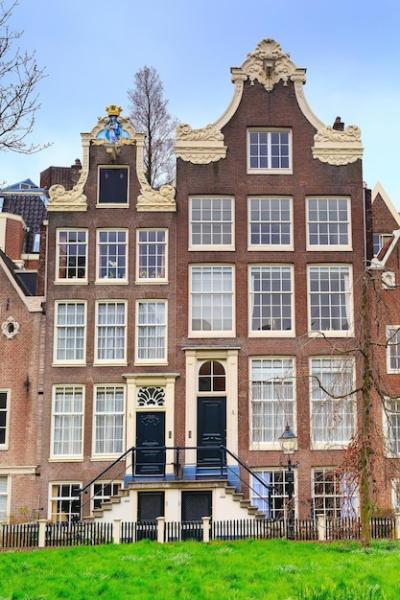 Begijnhof Courtyard in Amsterdam, Netherlands – Free Download