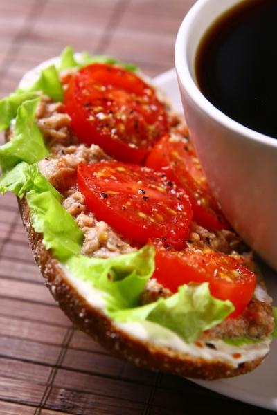 Delicious Fresh Sandwich with Vegetables and Coffee – Free Download