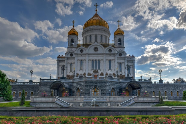 Cathedral of Christ the Savior – A Stunning Russian Orthodox Cathedral in Moscow, Russia | Free Download