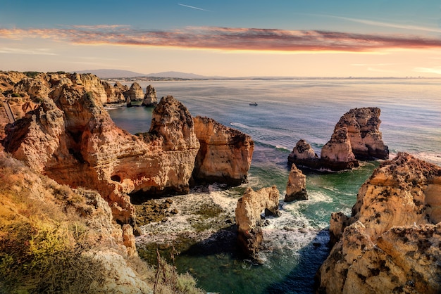 Stunning Rocky Beach with Breathtaking Seascape – Free Stock Photo for Download