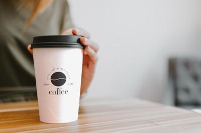 Realistic Paper Coffee Cup Mockup Design PSD for Premium Coffee Packaging – Free Download