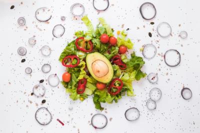 Healthy Garnished Salad with Fresh Avocado and Vegetables – Free Stock Photo for Download