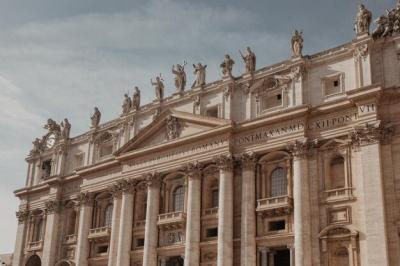 Saint Peter’s Basilica Against a Clear Blue Sky – Free Stock Photo for Download