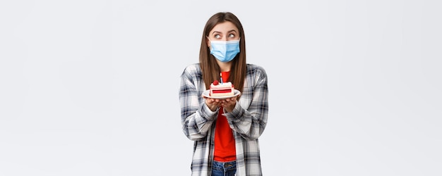 Social Distancing and Holiday Celebrations During Coronavirus Outbreak – Free Stock Photo Download