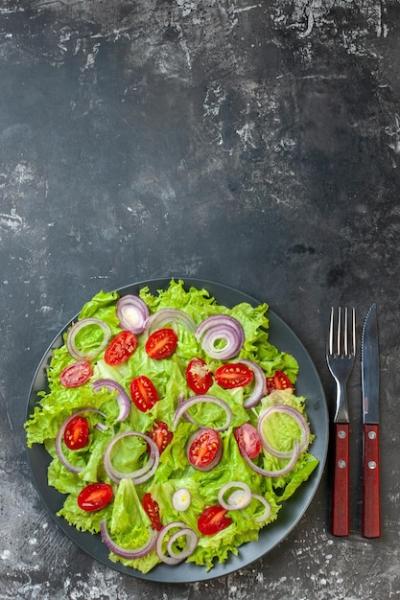 Delicious Vegetable Salad with Tomatoes and Green Onions – Free Stock Photo for Download