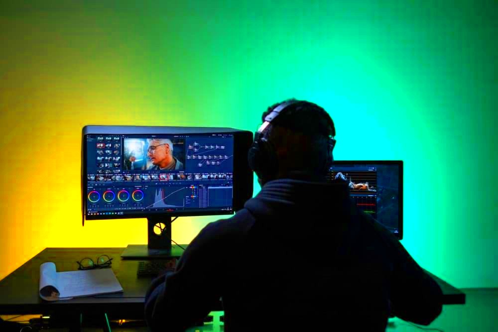 How to Start Working as a Freelance Video Editor Selfgood