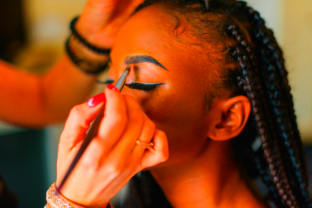 How to Become a Freelance Makeup Artist in Washington Cosmetology 