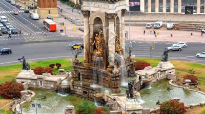 Plaza de Espana: Monument and Fountain in Barcelona, Spain – Free Download