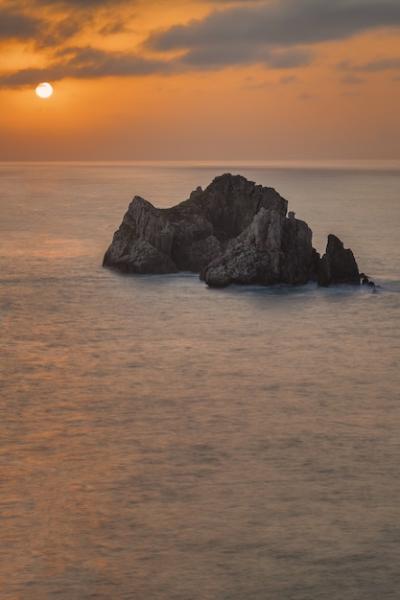 Stunning Costa Quebrada Sunset in Spain – Free Download