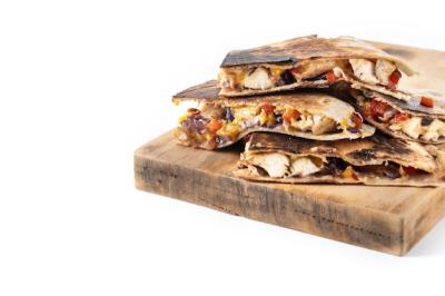 Delicious Mexican Quesadilla with Chicken, Cheese, and Peppers – Free Download