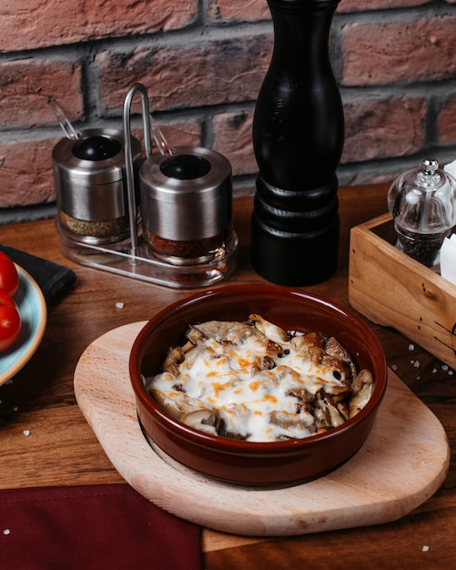 Baked Mushroom with Cheese in a Clay Bowl – Free Stock Photo Download