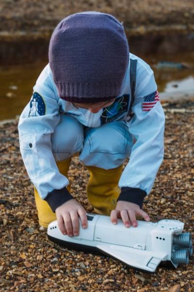 Little Girl with Shuttle at River – Free Stock Photo Download