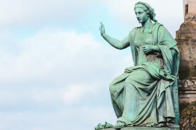 Closeup of the Congress Column Statue in Brussels Under Sunlight and Clouds – Free Download