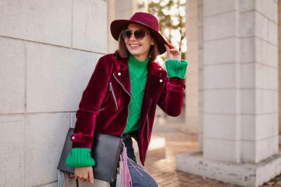 Cute Woman in Trendy Autumn Outfit Walking in the Street – Free Stock Photo for Download