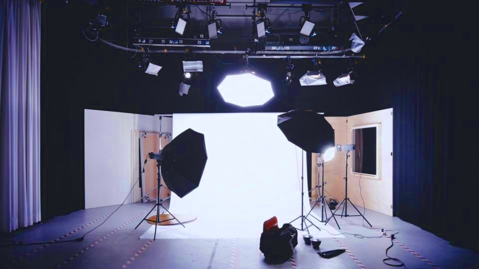 How Much Does a Photography Studio Rental Cost  Trending Us