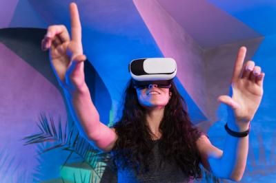 Woman Enjoying Virtual Reality Experience – Free Stock Photo, Download for Free