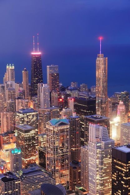 Stunning Aerial View of Chicago at Dusk – Free Download