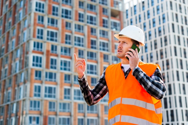 Engineer Talking on the Phone – Free Stock Photo for Download