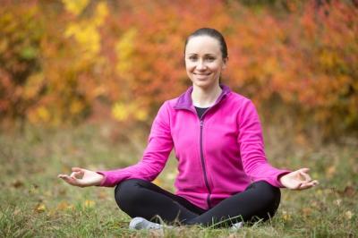 Yogi Girl Meditating Outdoors – Free Stock Photo for Download