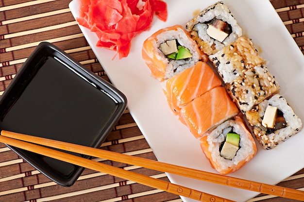 Japanese Food: Sushi and Sashimi – Free Download