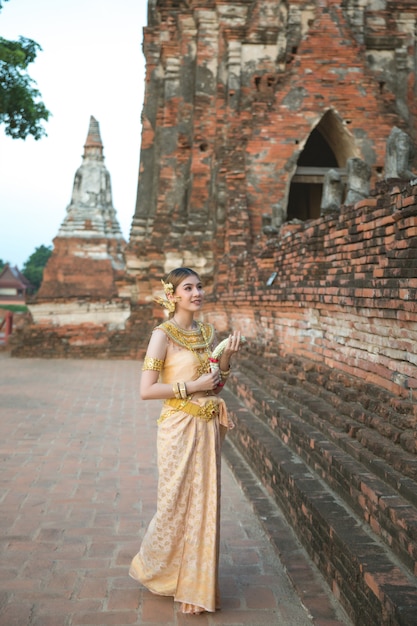 Portrait of a Beautiful Woman in Thai Traditional Costume at Ayutthaya Temple – Free Stock Photo for Download