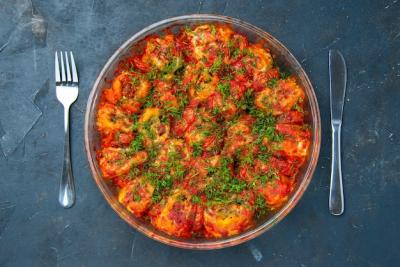 Delicious Cooked Vegetables with Ground Meat on a Blue Plate – Free Stock Photo for Download