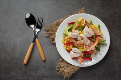 Som Tum with Corn and Shrimp Served with Rice Noodles and Green Salad – Free Stock Photo Download