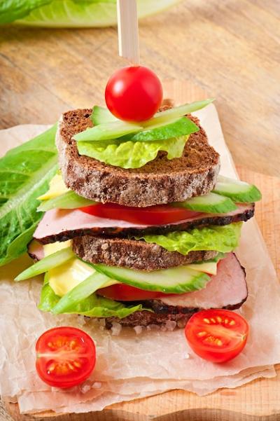 Delicious Ham Sandwich with Fresh Vegetables – Free Download