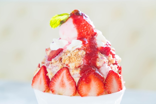 Delicious Strawberry Crumble Bingsu – Free Stock Photo, Download Free Stock Photo