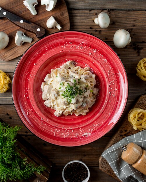 Delicious Fettuccine Alfredo with Chicken, Mushroom, and Herbs – Free Stock Photo, Download Free