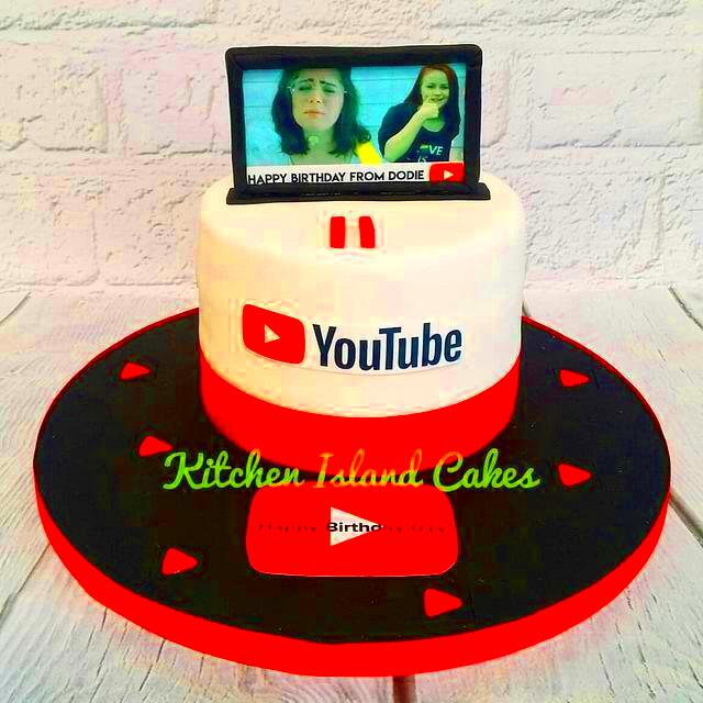 YouTube Cake  Decorated Cake by Kitchen Island Cakes  CakesDecor