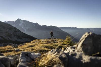 Stunning Mountain Climber Near Watzmannhaus on a Sunny Day – Free Download