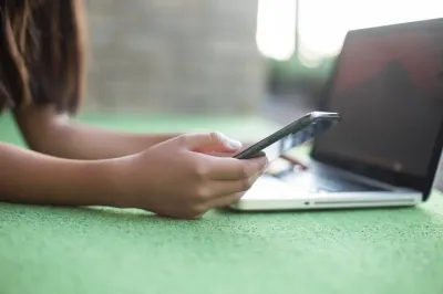 Can I Delete a Review on Fiverr?