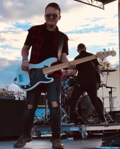 How to Record Bass Guitar for Fiverr